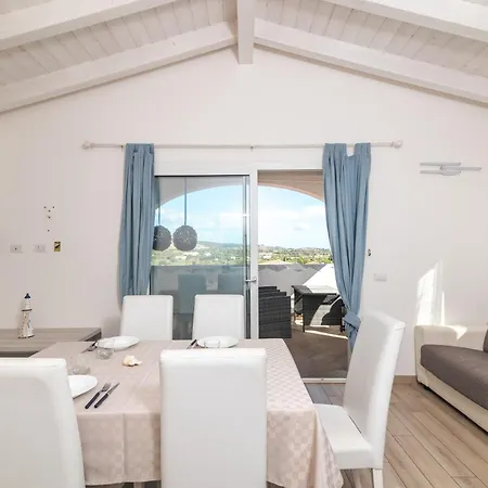 Attico Con Vista Mare A Budoni