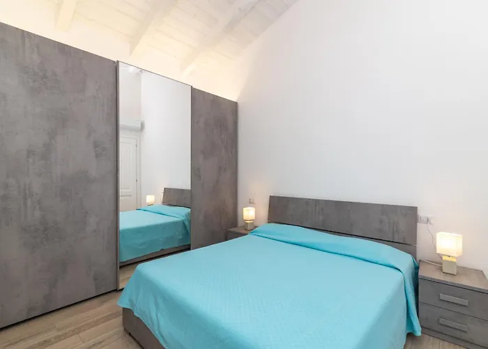 公寓 Attico Con Vista Mare A 布多尼